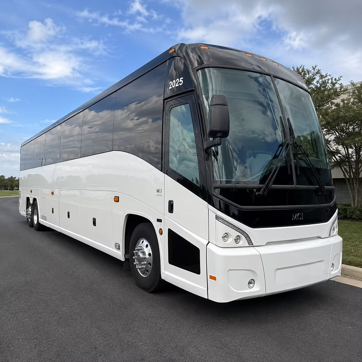 airport shuttle buses from beaverton to portland international airport pdx