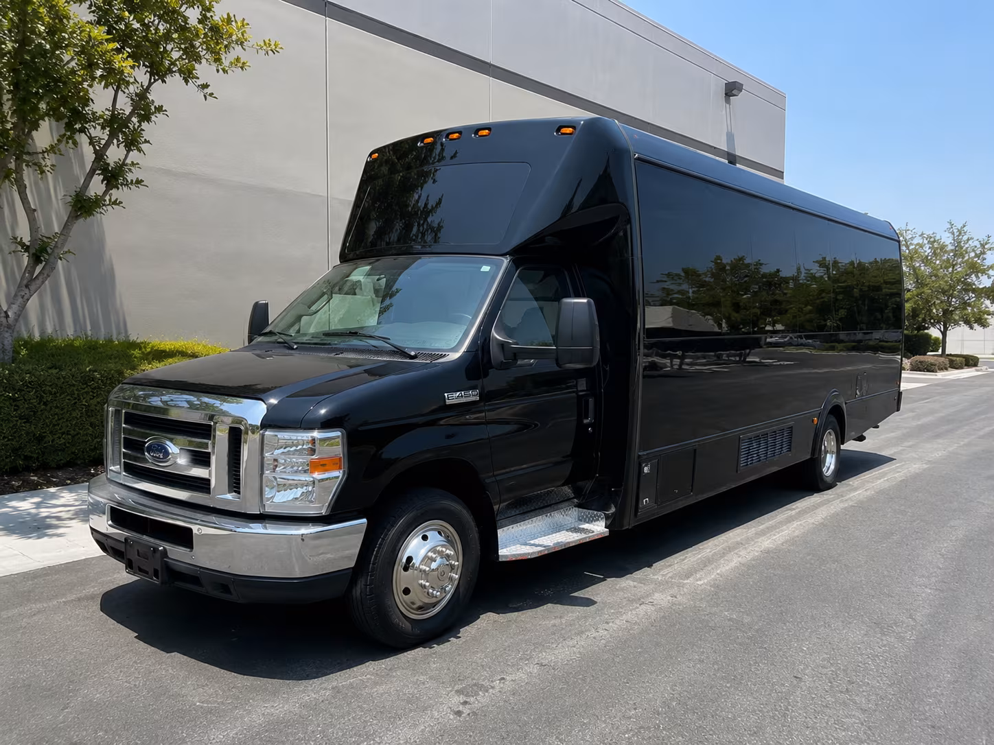 beaverton prom party buses with the amenities your group will love