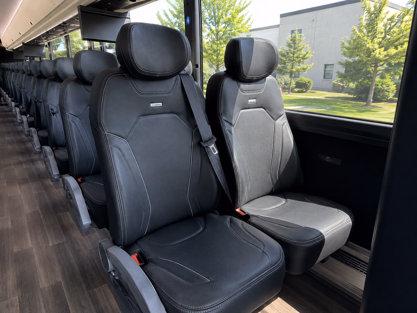 charter buses for oregon coast getaways from beaverton